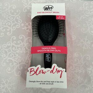 Wet Brush Easy Blowout Brush For All Hair Types - Tangle-Free Smooth Blow-Outs B